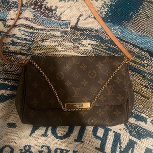 Louis Vuitton Cross Over